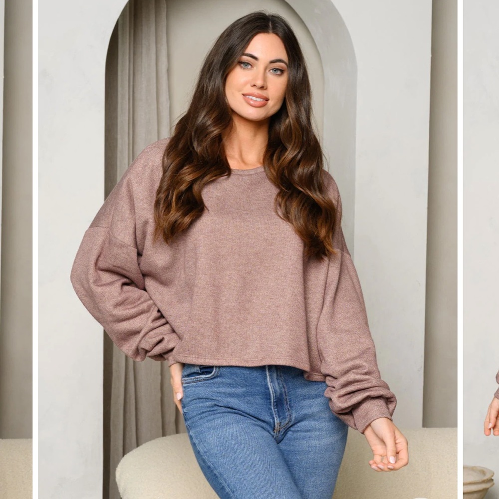 NWT Women’s Long Ruched Sleeves Sweater